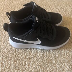 Nike Dual-Tone Black and White Sneakers